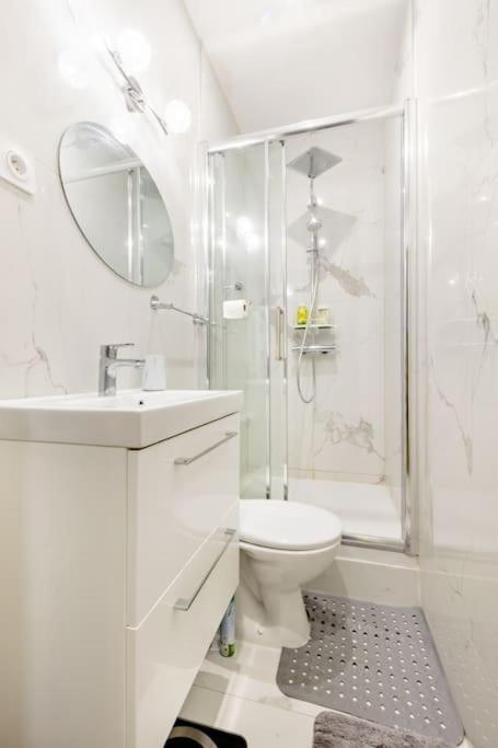 Apartment Premium 2 Minutes Walk From Champs-elysees Paris